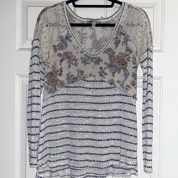 New~Gypsies & Moondust Very Lightweight Sweater - Picture 1 of 8